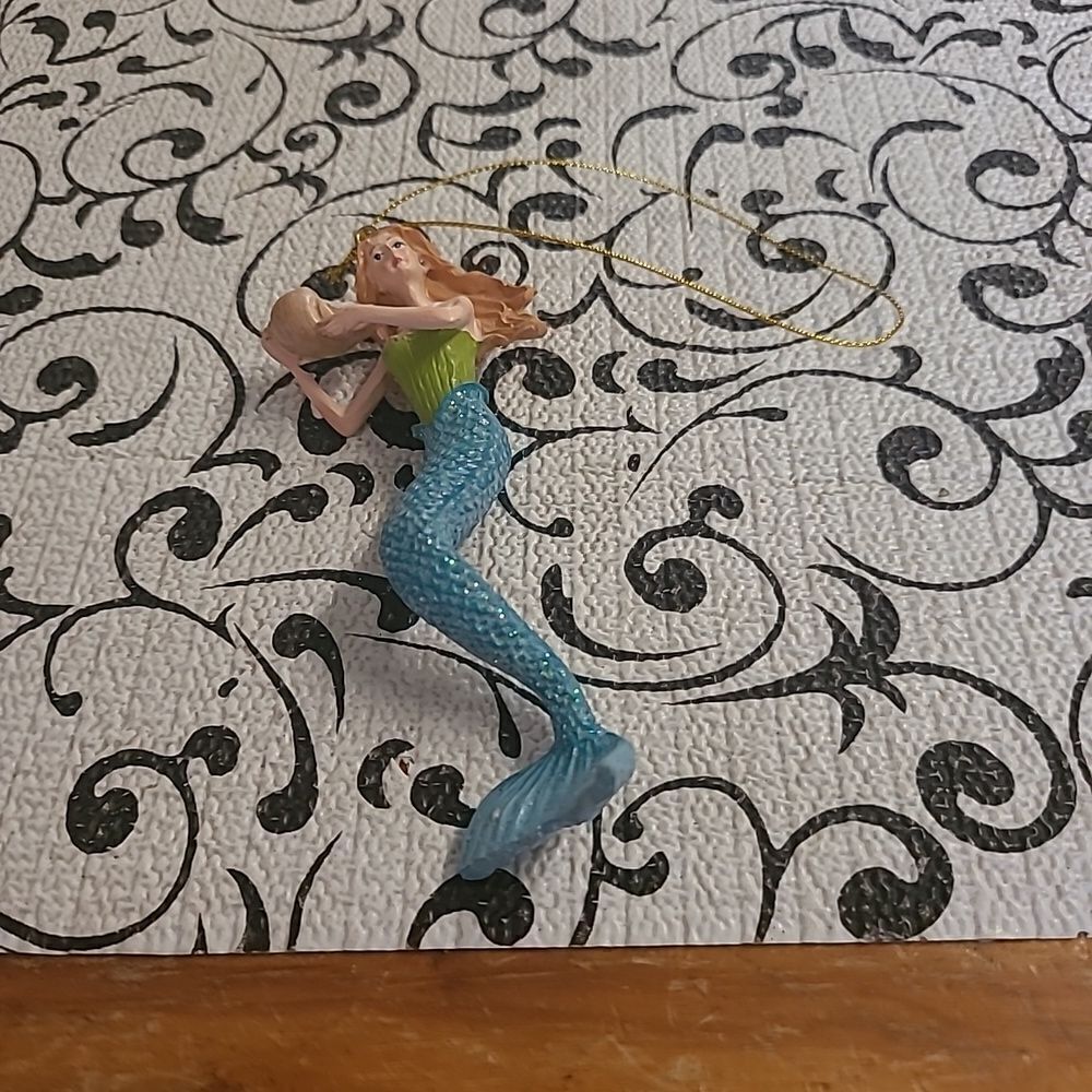 Mermaid with Seashell Ornament